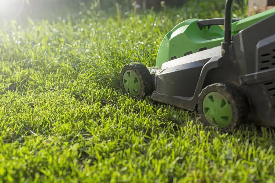 Lawn Mowing Tips To Enhance Curb Appeal And Value in Ontario, OR